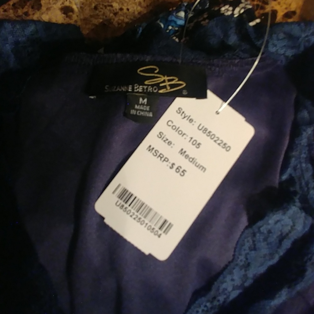 Top - Picture 2 of 2